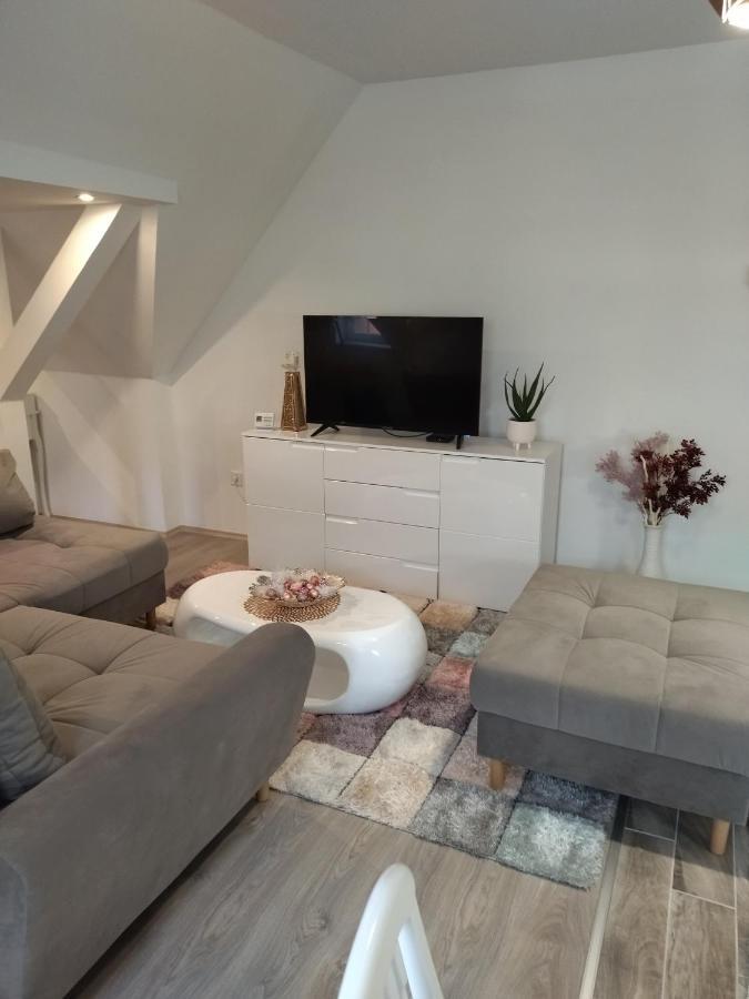 Valentin Apartman Mako Bagian luar foto